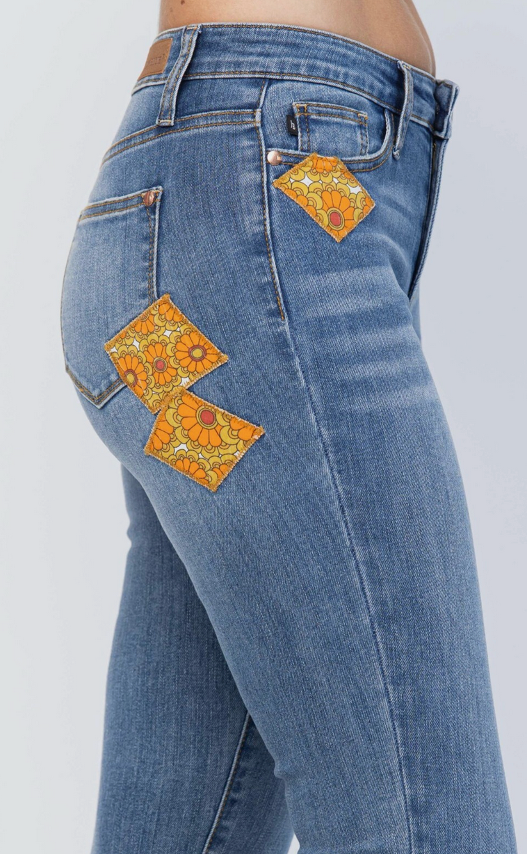 Judy Blue Mid-Rise 70's Patch Skinny Jeans